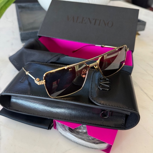 Valentino V-SEI VLS 111B 58 Sunglasses Titanium - Picture 15 of 16